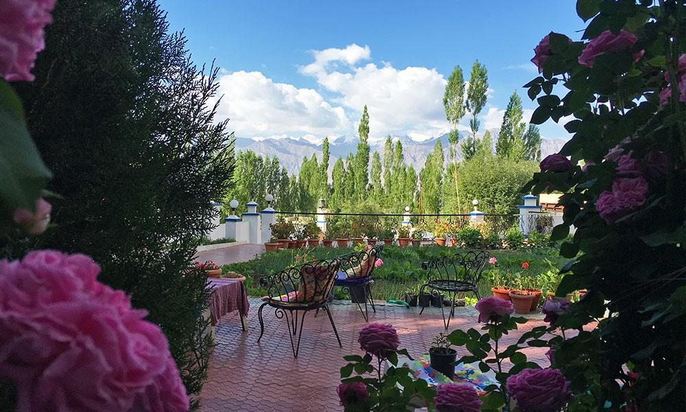 Oriental Hotel Leh Exteriör bild